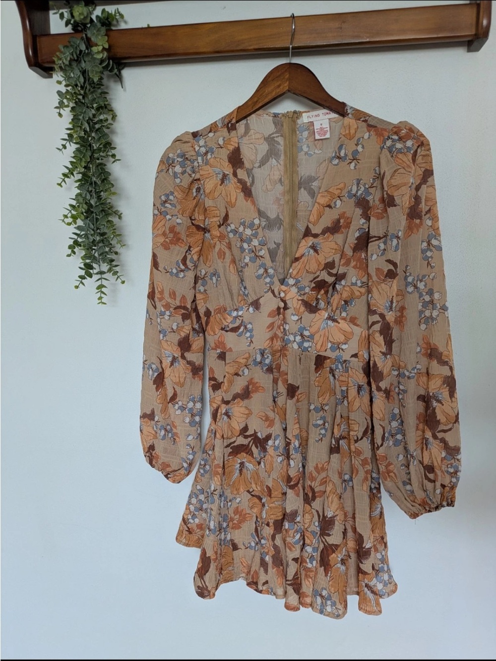 Flying Tomato Beige Floral V-Neck Puff Long Sleeve Mini Dress Zip Size Medium - Picture 2 of 12